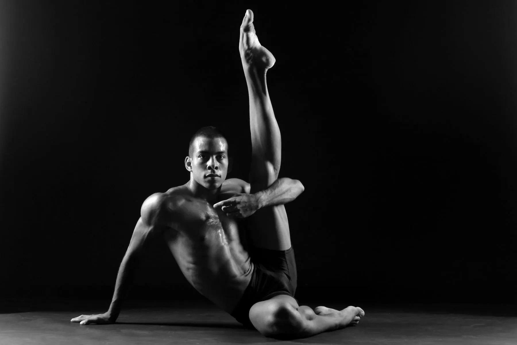 Dancer Nelson Reguera photo by Attila Glázer
